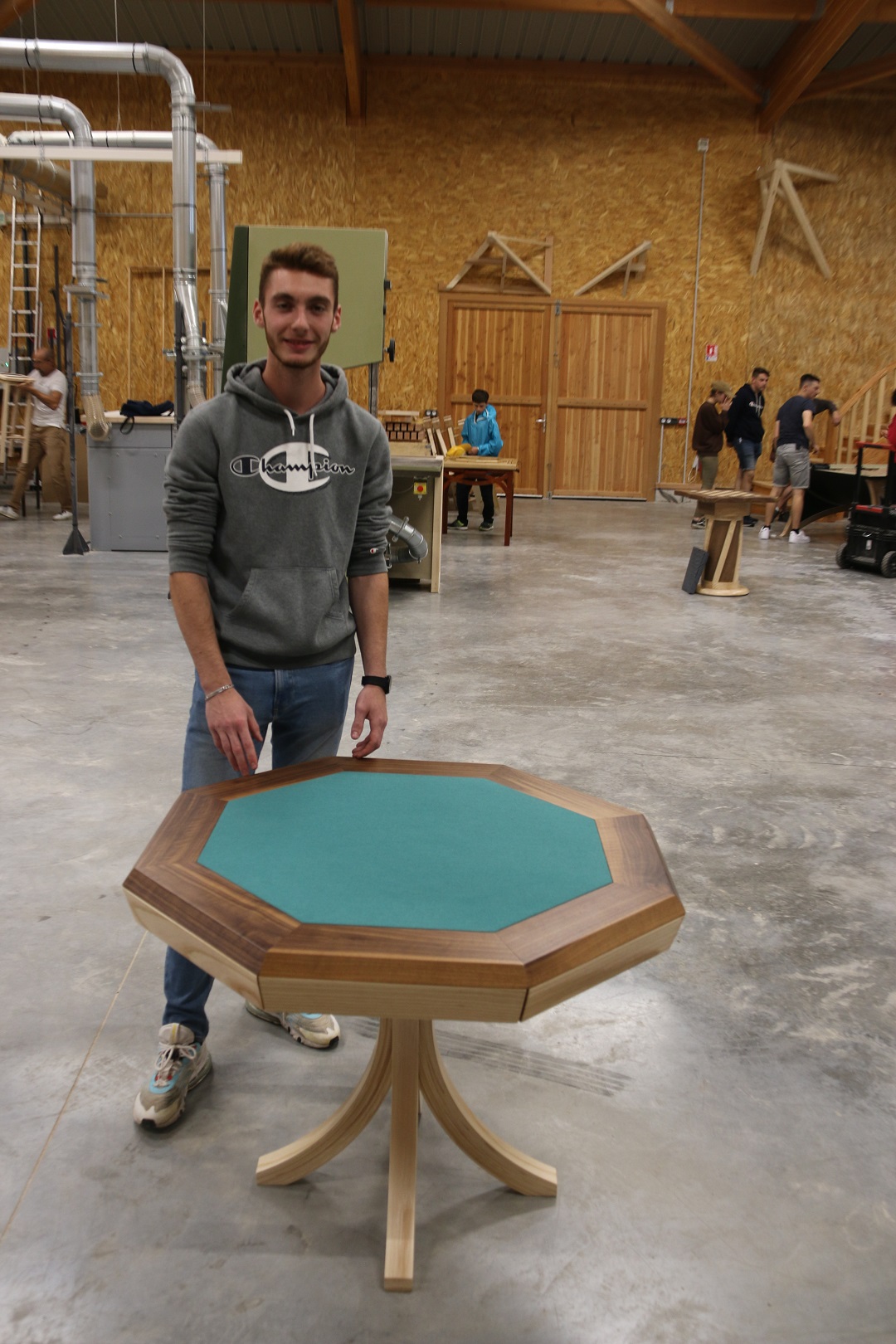 M.BATAILLARD avec son ouvrage