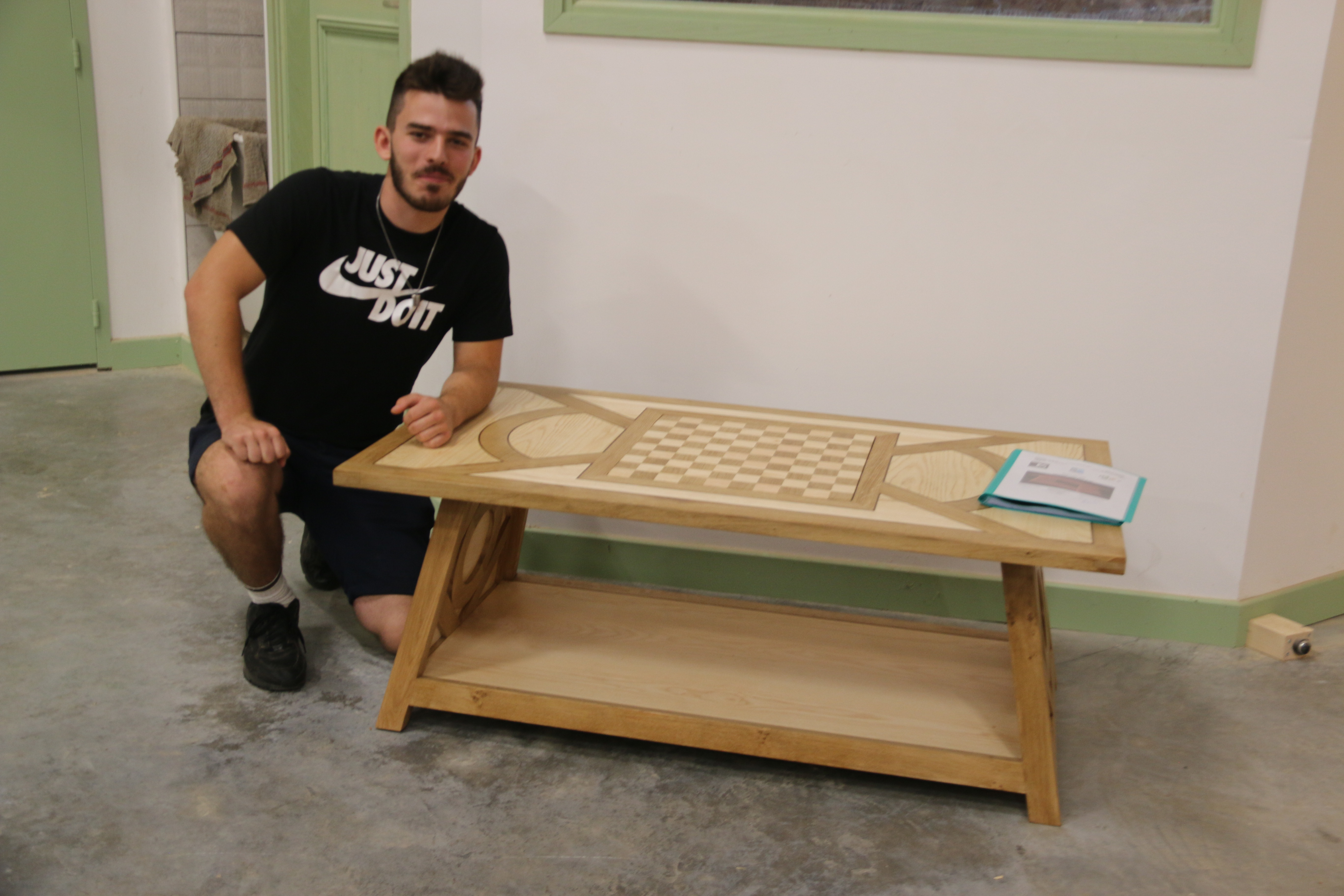 M.BENOIT avec son ouvrage