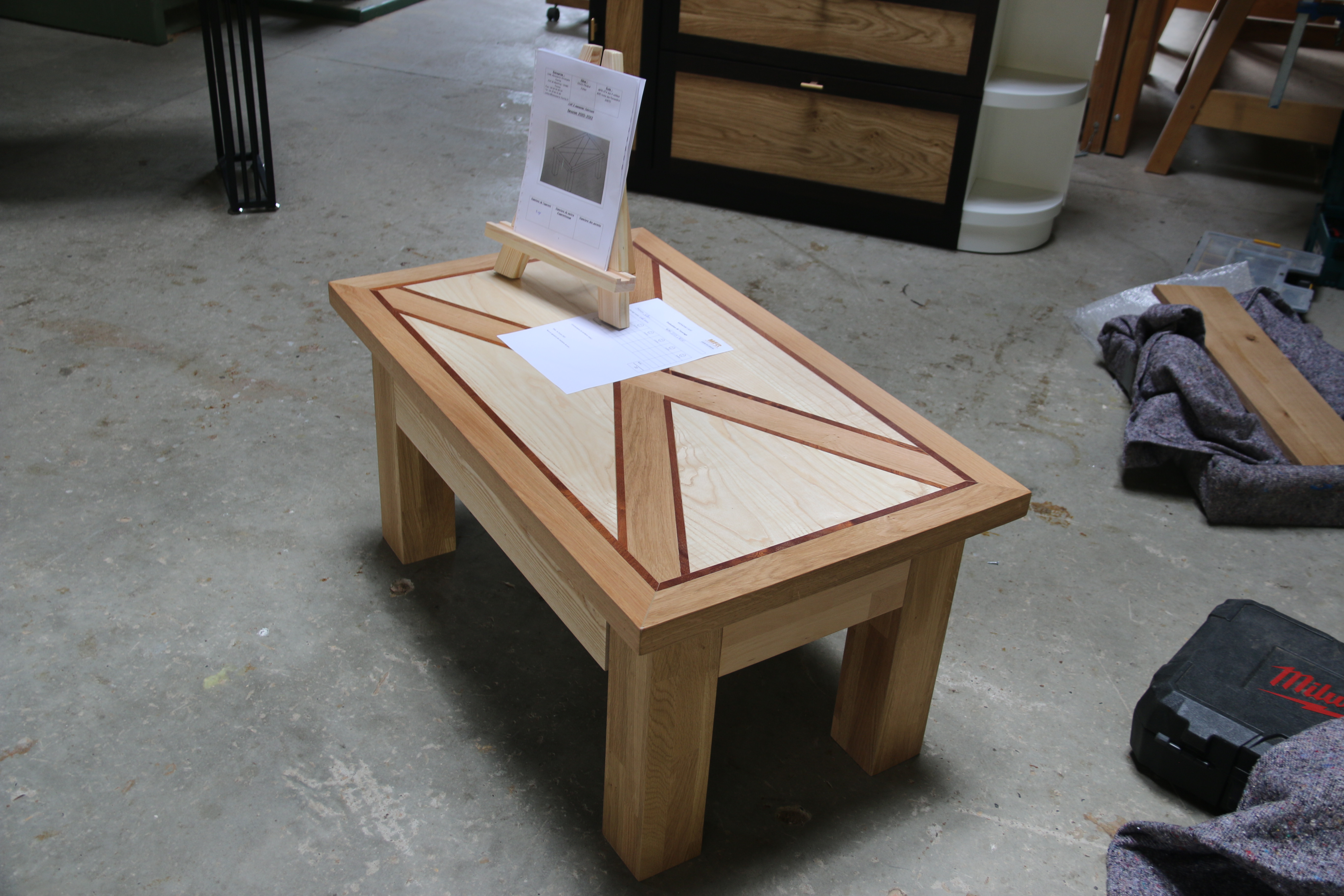 Table basse réalisée par M.DIAS FRAGA