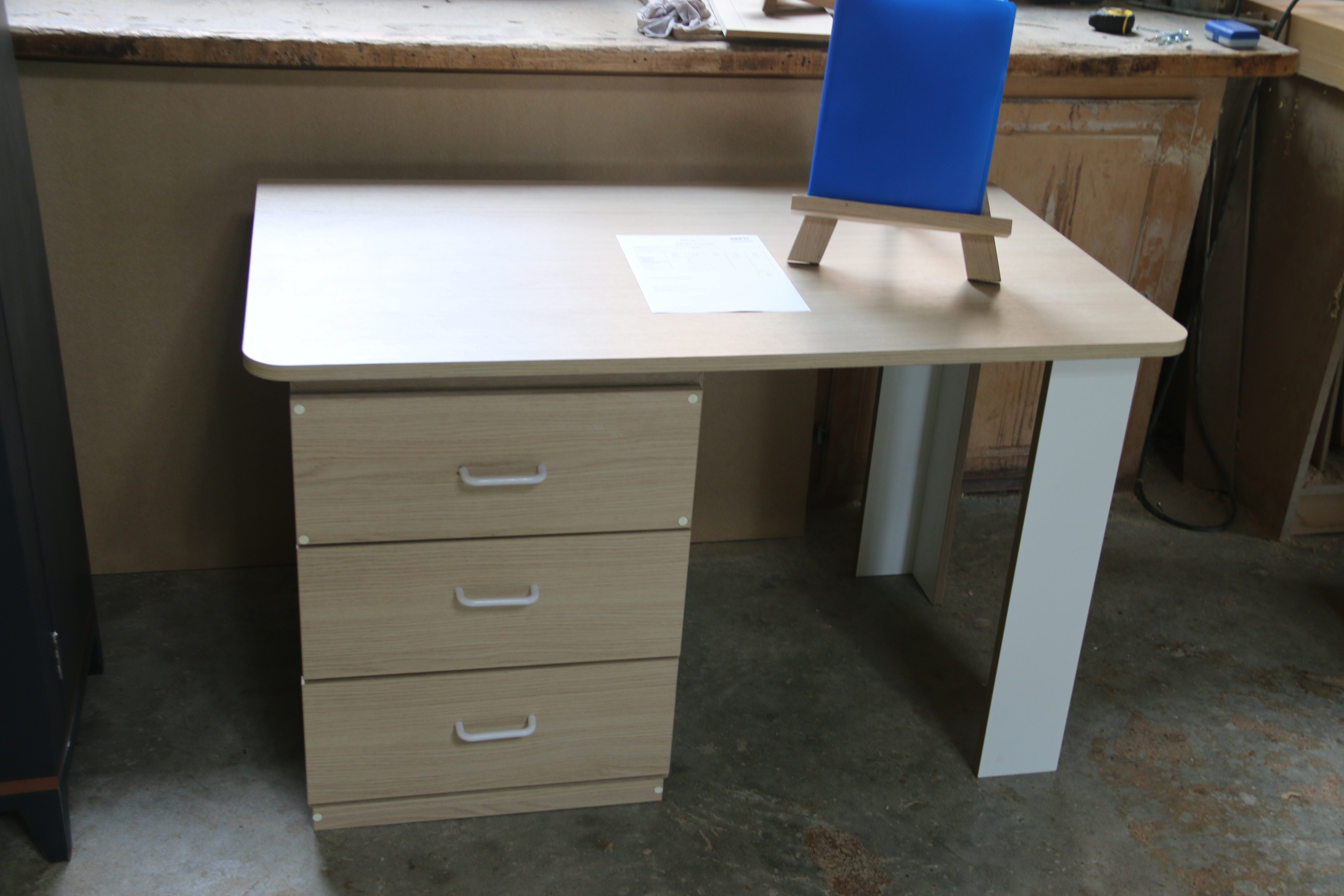 Bureau realisé par M.GUY